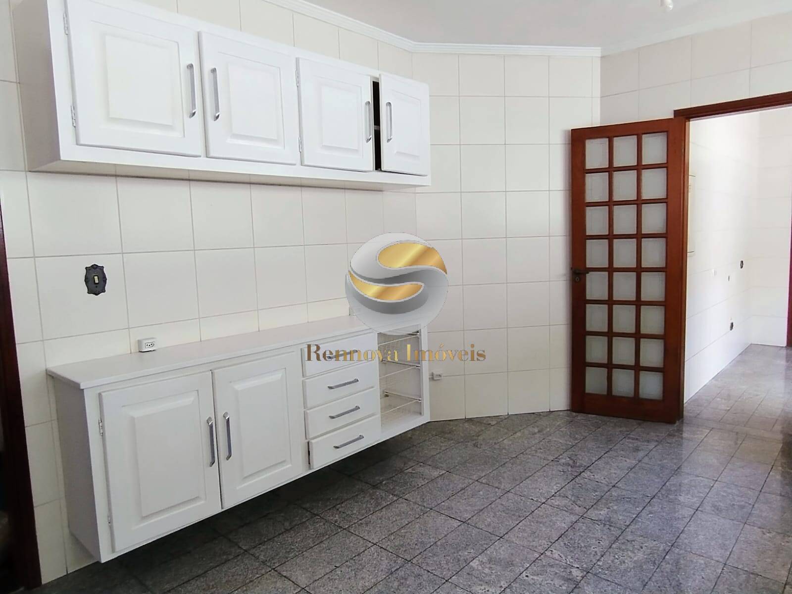 Casa, 4 quartos, 240 m² - Foto 3